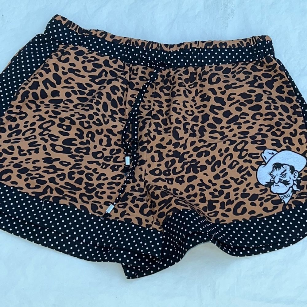 Gameday Couture womens leopard print Oklahoma State shorts size S